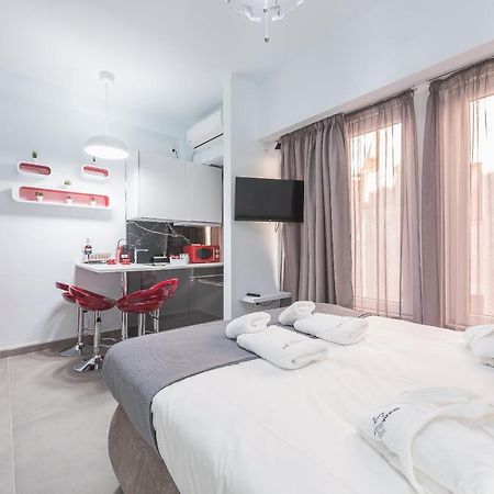 Iguana Gold Luxury Suites 1Min From Ermou Str أثينا المظهر الخارجي الصورة