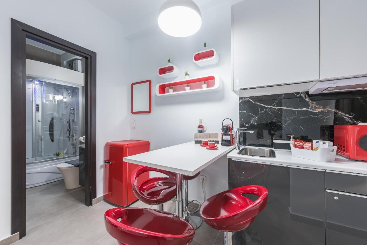 Iguana Gold Luxury Suites 1Min From Ermou Str أثينا المظهر الخارجي الصورة